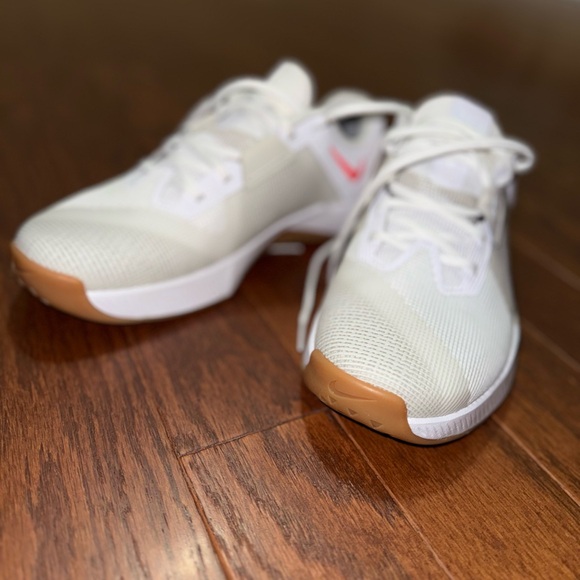🔥NIKE|Custom Womens Brand New Gum Drop White and Pink NWT Metcon 10s - Picture 10 of 12